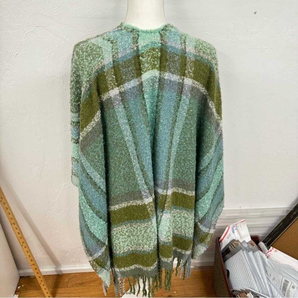 J Jill Green Plaid Fringe Cozy Boucle Rana Poncho Cape Womens OS Boho Fall - Picture 6 of 9